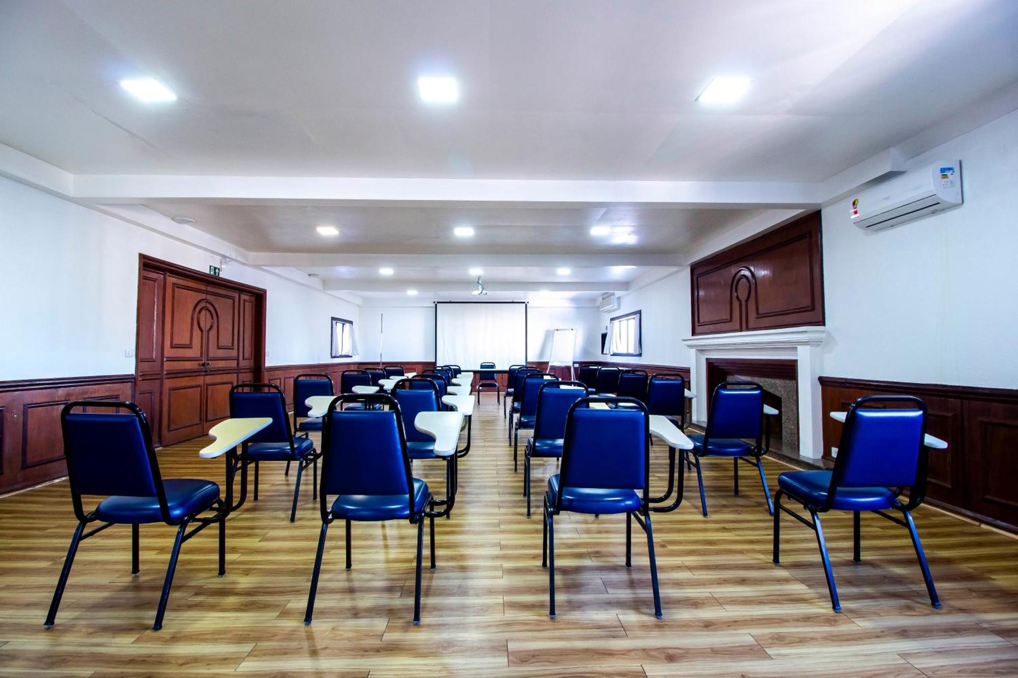 Hotel Dan Inn Curitiba Centro By Nacional Inn ภายนอก รูปภาพ